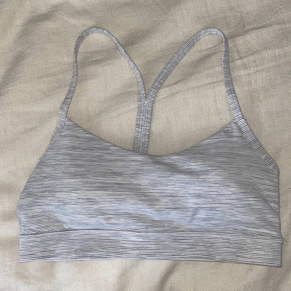 Power Y lululemon sports bra size 4
